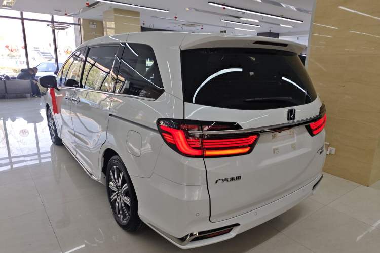 Used Honda Odyssey 2022 2.0L eHEV Sharp Enjoyment Edition