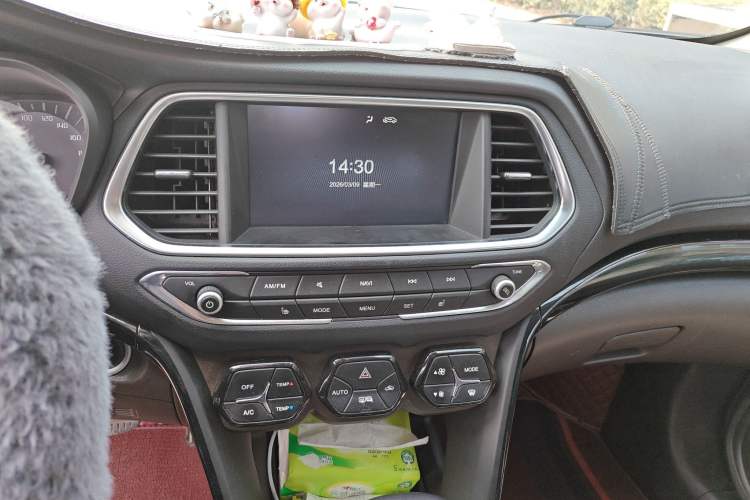 Used GAC Trumpchi GS4 2017 235T Automatic Two-Wheel Drive Luxury Smart Connectivity Version
