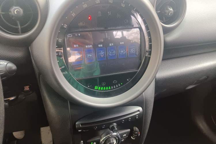 Used MINI Countryman  Audio And AC Panel