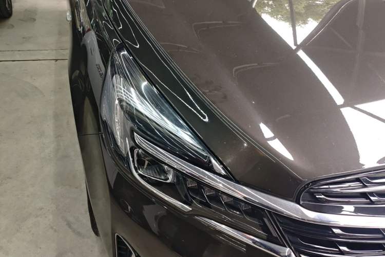 Used Buick GL8 2021 Land Cruiser Executive Class 652T Luxury Model Right Front Headlight