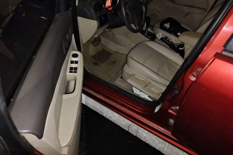 Used Ford Focus 2013 Hatchback Classic 1.8L Automatic Fashion Edition Driver Seat