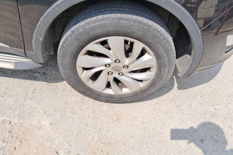 Used BAIC Weiwang S50 2016 1.5T Manual Joyful Luxury Edition Right Front Wheel Hub