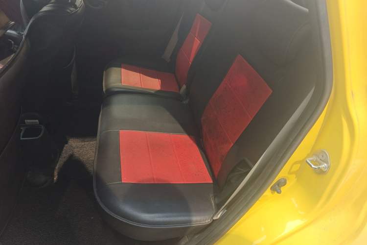 Used Honda Fit 2011 1.3L manual Comfort version