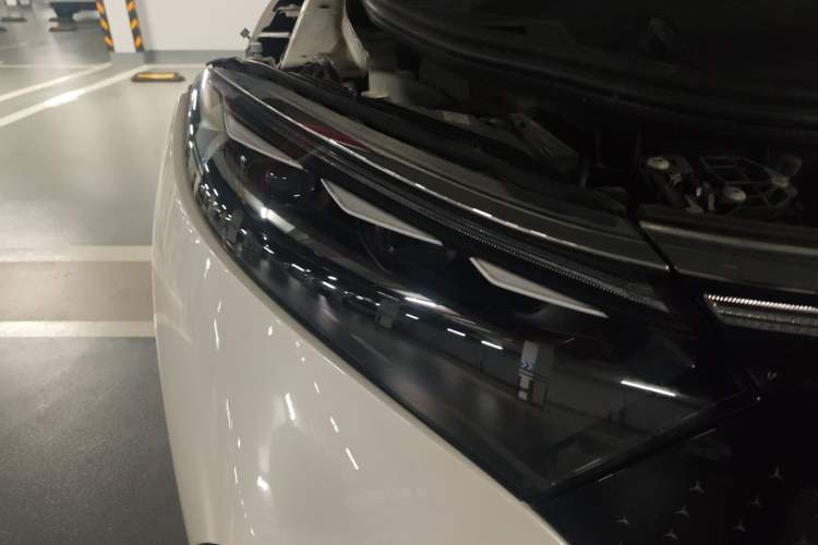 Used Mercedes-Benz EQS SUV 2023 450 4MATIC Pioneer Edition Right Front Headlight