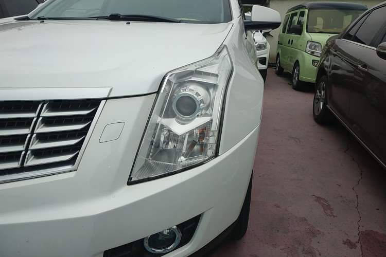 Used Cadillac SRX 2014 3.0L Comfort Model
