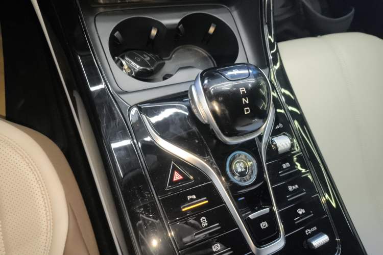 Used BYD Qin PLUS 2024 HONOR Edition DM-i 55KM Leading Model
