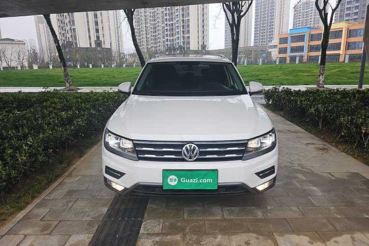 Used Volkswagen Tiguan L 2019 Revised 330TSI Automatic Two-Wheel Drive Smart & Luxury Edition China VI Standard Front