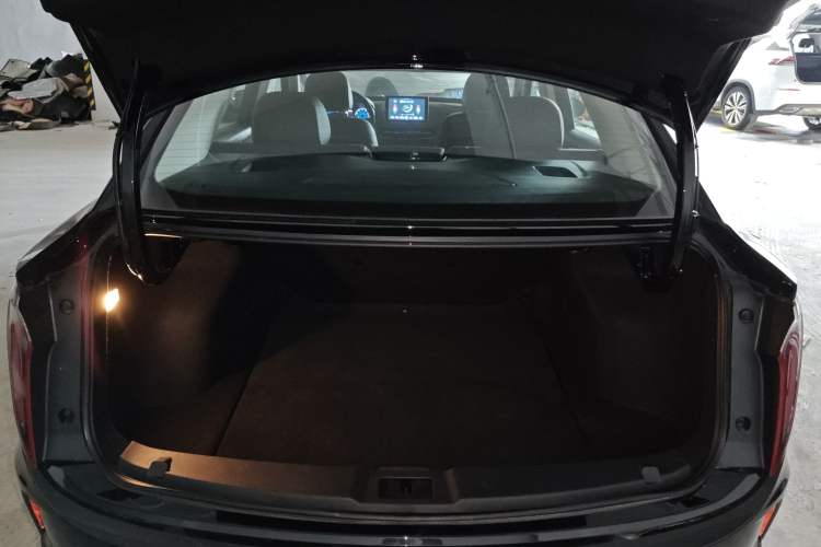 Used Hongqi E-QM5 2023 Base Travel Edition
