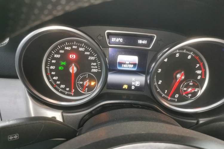 Used Mercedes-Benz GLE Coupe 2015 GLE 320 4MATIC Coupe SUV Odometer Close Up