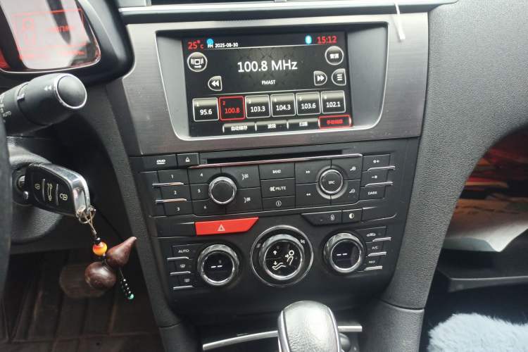 Used DS 5LS 2014 1.6T Elegant Version THP160