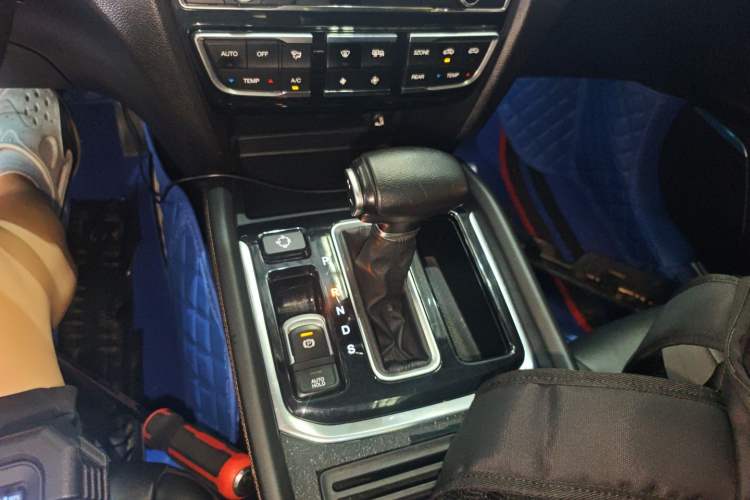 Used GAC Trumpchi GS8 2017 320T Two-Wheel Drive Luxury Edition (7 Seats)
