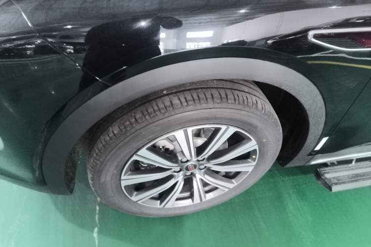 Used Hongqi HS7 PHEV 2025 Model 2.0T PHEV Four-Wheel Drive 2 Millionth Anniversary Edition—7 Seats