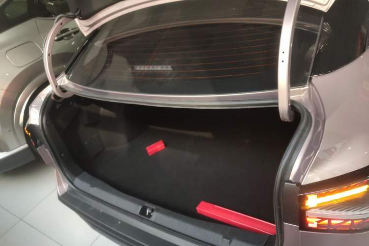 Used Toyota bZ3 2023 616 km Long-Range Premium
