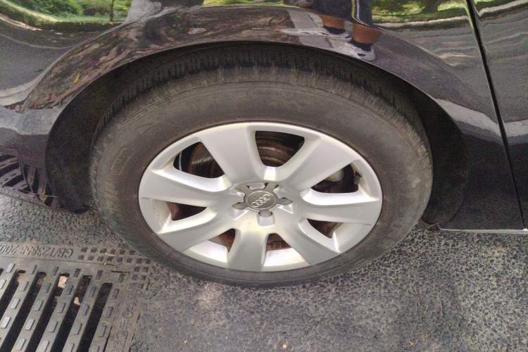 Used Audi A8 2013 A8L 30 FSI Comfort Model
