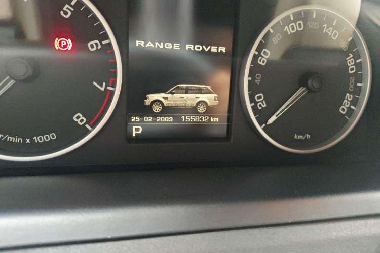 Used Land Rover Range Sport 2012 5.0 NA V8 HSE Odometer Close Up