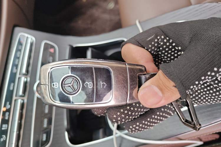 Used Mercedes-Benz E-Class 2020 Restyled E 300 L Sport Exclusive Edition Vehicle Key