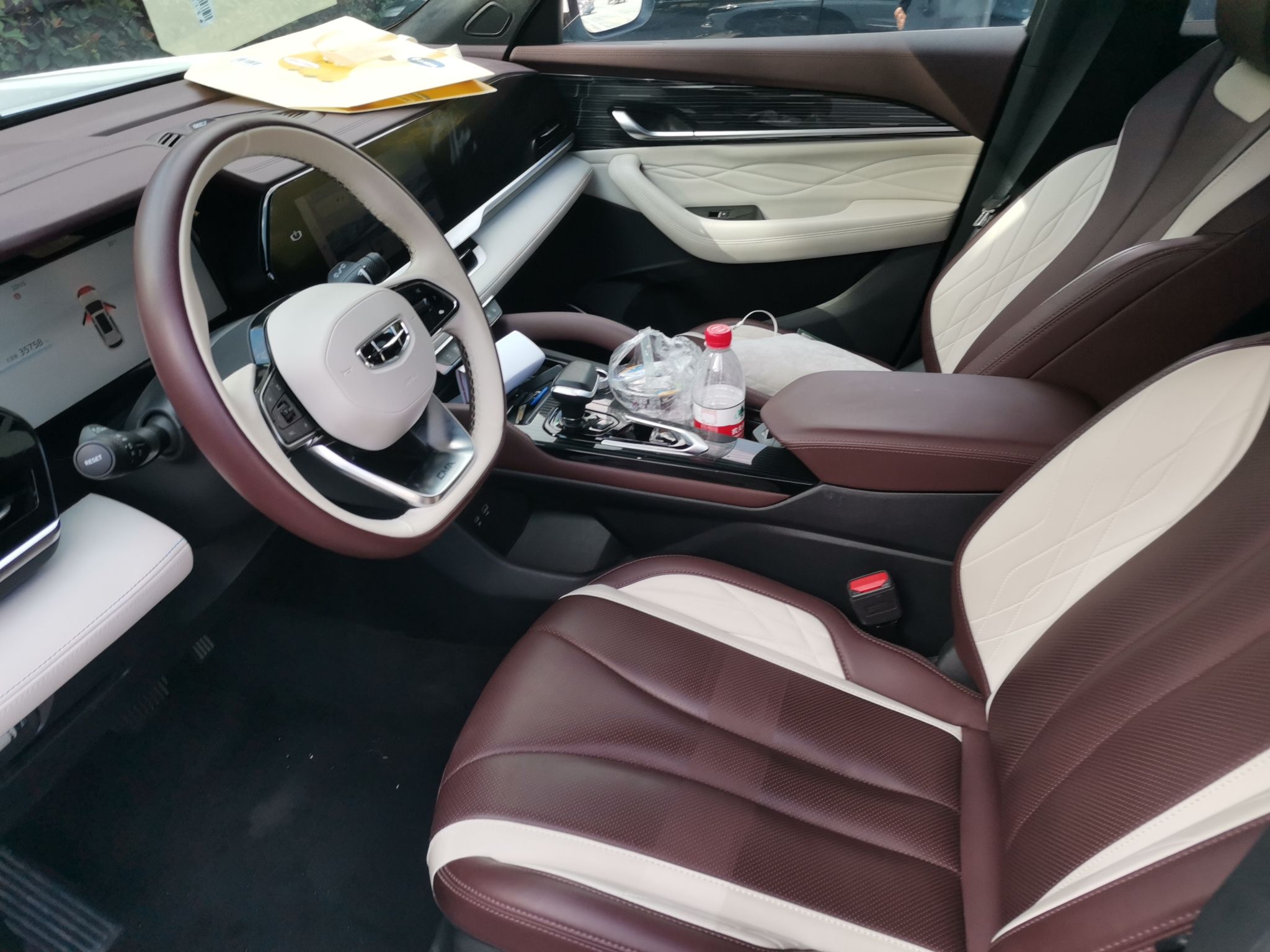Geely Auto Monjaro L 2021 2.0TD DCT EVO Two-Wheel Drive Prestige Version — снимка 15