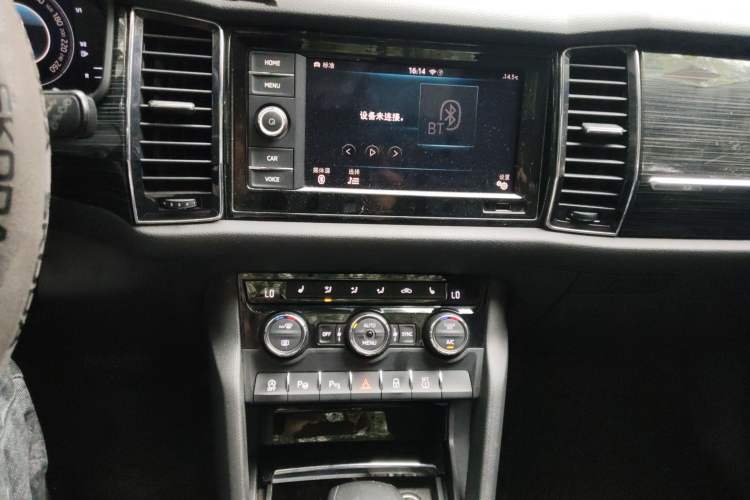 Used Skoda Kodiaq 2019 Facelifted TSI330 5-Seater Two-Wheel-Drive Luxury Enjoyment Edition China VI Standard Audio And AC Panel