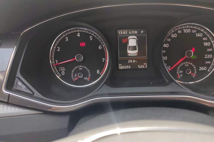 Used Volkswagen Passat 2017 330TSI DSG Prestige Edition Odometer Close Up