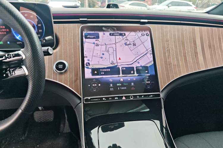 Used Mercedes-Benz EQE SUV 2023 350 4MATIC Pioneer Edition Audio And AC Panel