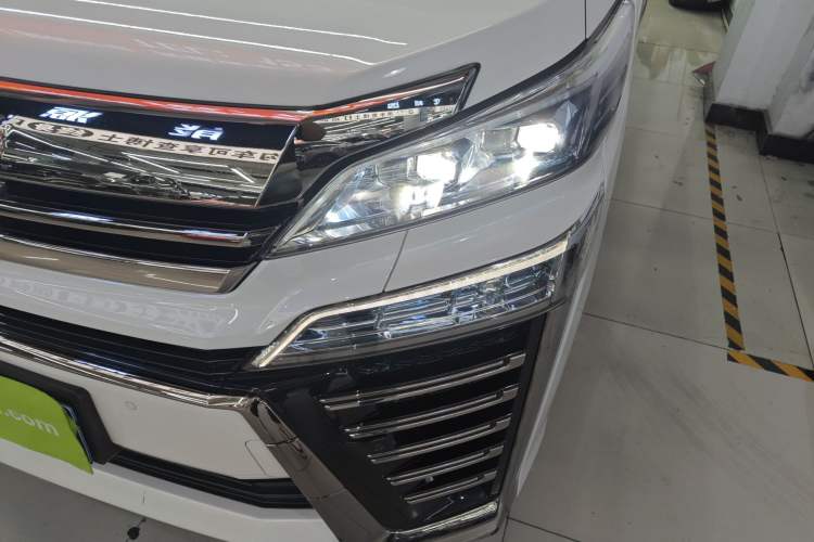 Used Toyota Vellfire 2021 Crown Dual-Engine 2.5L HV Supreme Edition Left Front Headlight