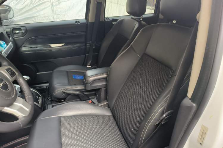 Used Jeep Compass 2014 Revised Version 2.4L Four-Wheel Drive Comfort Edition
