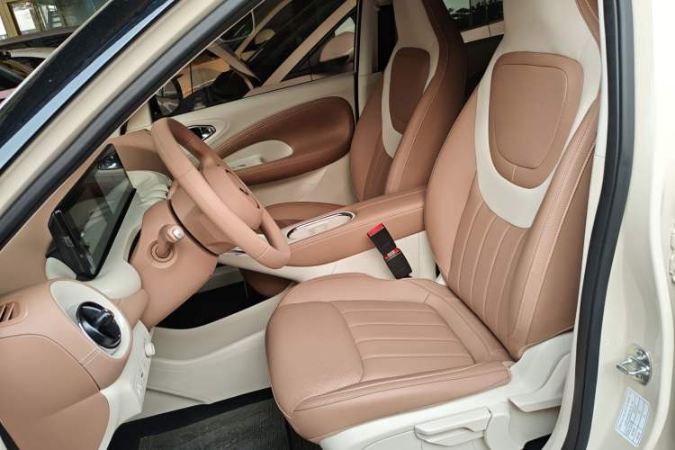 Used Wuling Bingo 2025 333 km Enjoyment Version Left Front Seat