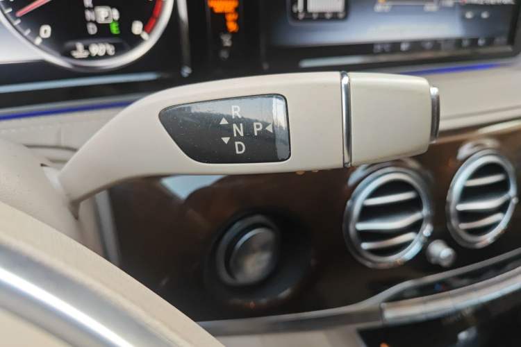 Used Mercedes-Benz Maybach S-Class 2016 S 400 4MATIC Gear Lever