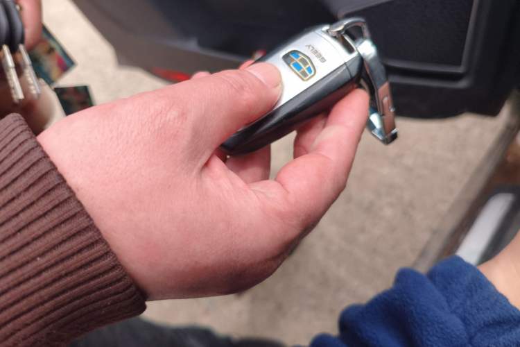 Used Geely Auto Emgrand X7 Sport 2016 2.0L Manual ZhiShang Version Vehicle Key