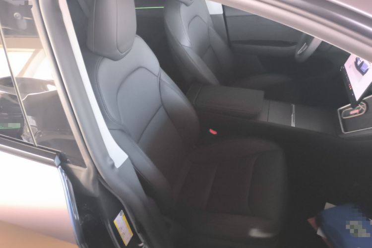 Used Tesla Model Y 2025 Long-Range All-Wheel Drive First Edition