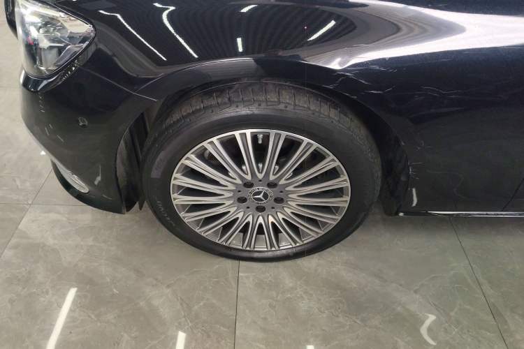 Used Mercedes-Benz E-Class 2023 Updated E 300 L Fashion Edition
