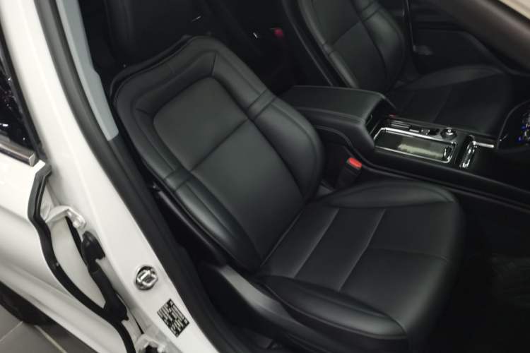 Used Lincoln Corsair 2022 2.0T Two-Wheel Drive Deluxe Edition Right Front Seat