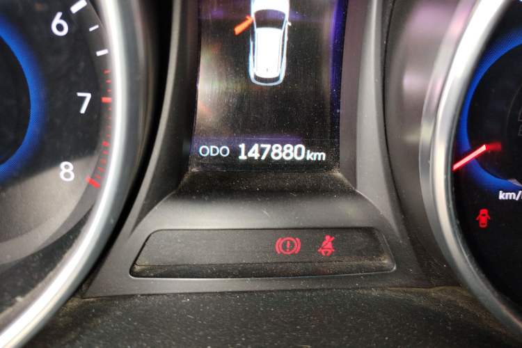 Used Hyundai Santa Fe 2013 2.0T Automatic All-Wheel Drive Top Trim