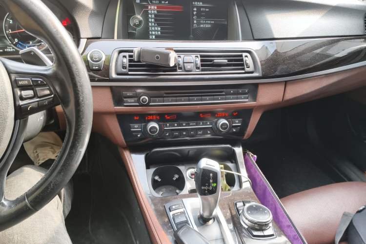 Used BMW 5 Series 2014 535Li Leading Model
