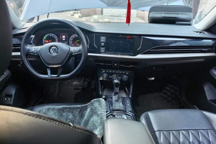 Used Volkswagen Passat New Energy 2019 430 PHEV Hybrid Luxury Edition Center Console