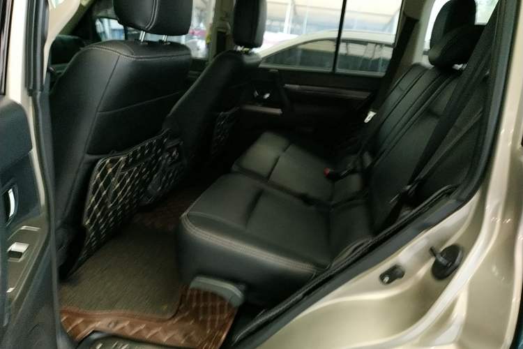 Used Mitsubishi Pajero 2018 3.0L Automatic Standard Edition