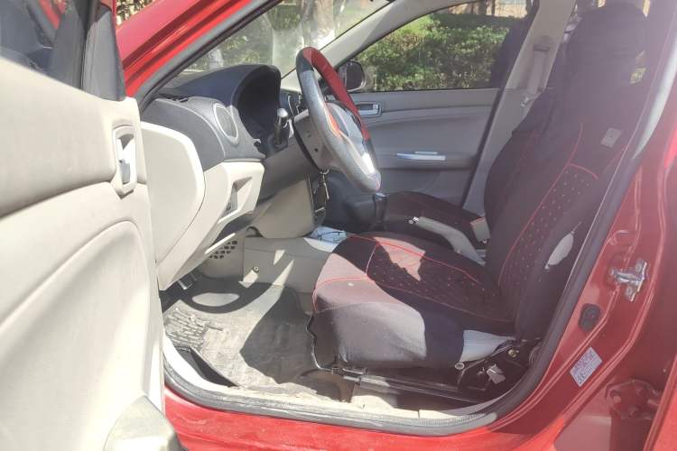 Used Changan Alsvin V3 2012 1.3L Manual Luxury Version China IV Standard