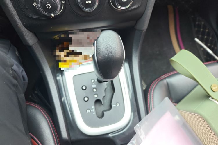 Used Citroen C4L 2015 1.2T Automatic Luxury Edition Gear Lever