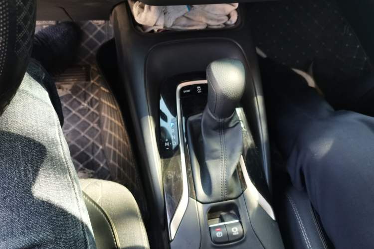 Used Toyota Allion 2021 2.0L Ambition Edition Gear Lever