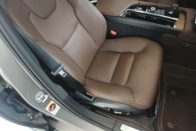 Used Volvo S90 2021 B5 Zhiyi Luxury Edition
