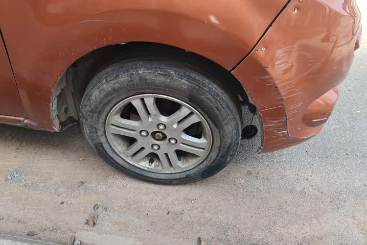 Used JMEV E200L 2016 E200 Comfort Model
