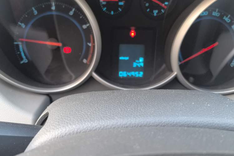 Used Chevrolet Cruze 2013 1.6L SL Sunroof Edition MT
