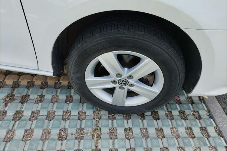 Used Volkswagen Bora 2014 1.6L Manual Fashion Edition