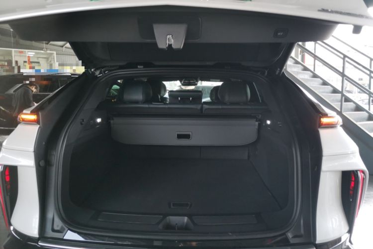 Used Cadillac LYRIQ 2022 Four-Wheel-Drive High-Performance Deluxe Edition Trunk