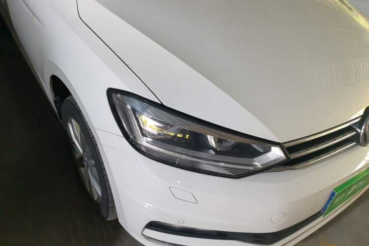 Used Volkswagen Touran 2016 Volkswagen Touran L 280TSI DSG Comfort Edition
