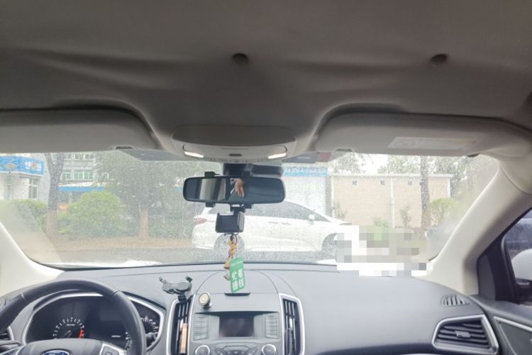 Used Ford Edge 2015 2.0T GTDi Two-Wheel-Drive Platinum Edition