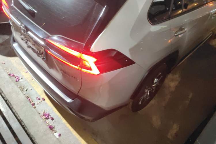 Used Toyota Wildlander 2021 2.0L CVT Two-Wheel Drive Luxury Edition