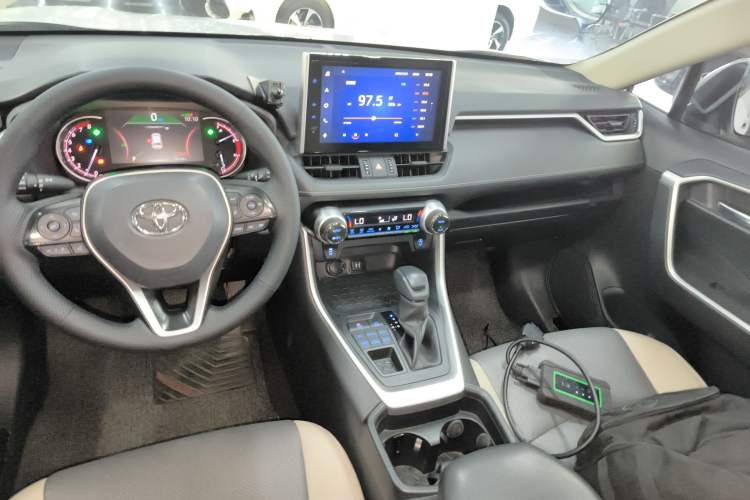 Used Toyota RAV4 2021 2.0L CVT 4x4 Trend Edition
