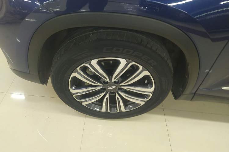 Used Chery Tiggo 8 2020 Facelifted Version 290TGDI Automatic Elite Edition Left Front Wheel Hub