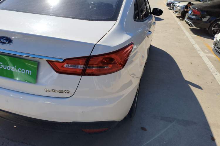 Used Ford Escort 2019 Revised 1.5L Automatic ZhiXiang Version China VI Standard
